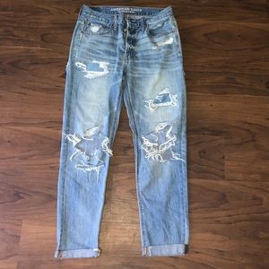 American Eagle “mom jeans”